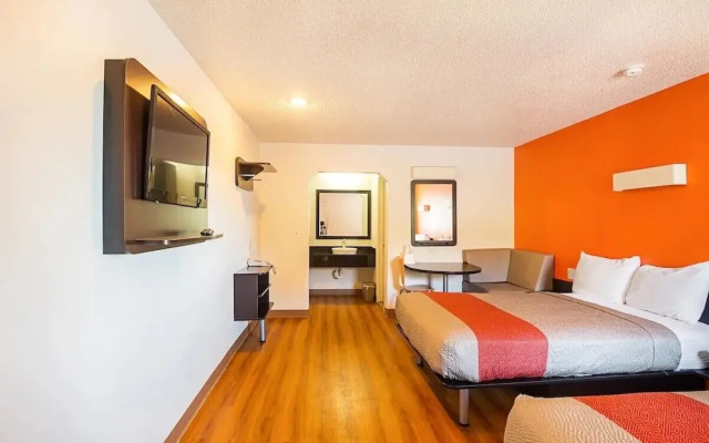 Economy Hotel Kansas City