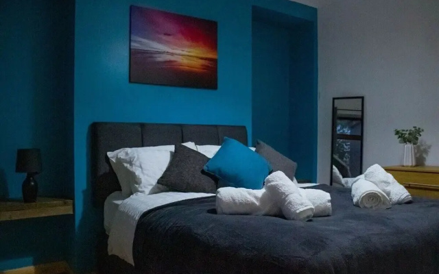 Spacious & Comfortable 2-bedroom Home