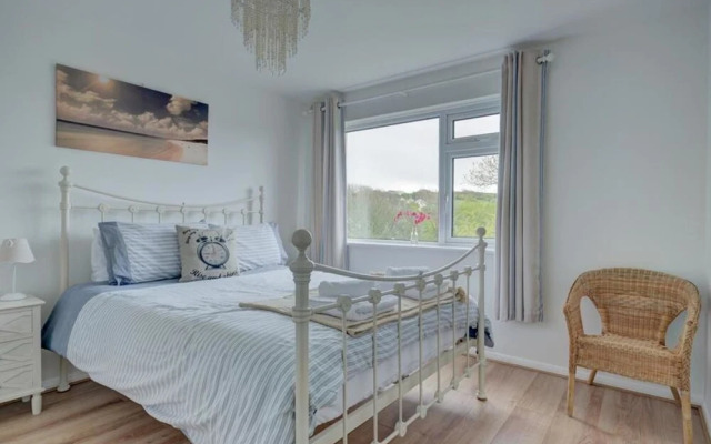 Magnificent holiday home in Georgeham near Beach