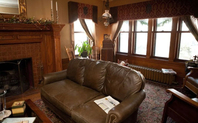 Westphal Mansion Inn Bed & Breakfast