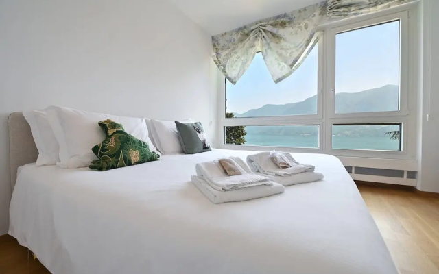 Luxury Lake View Motta Apartment in Lugano
