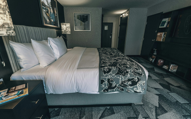 Saint Kate - The Arts Hotel