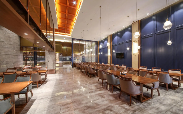 Rezen Heyi Hotel Yizhang