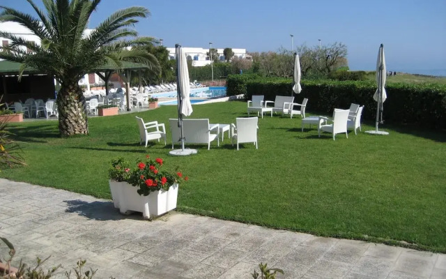 Nice Apartment with Balcony near Puglia Beach