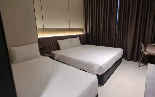 Urban Inn Myra Meranti