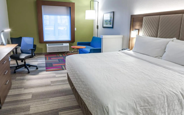 Holiday Inn Express & Suites Columbus - Worthington by IHG