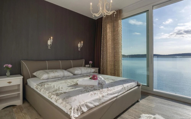 Awesome Home in Trogir With Sauna, Wifi and 4 Bedrooms