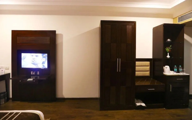 Clarks Inn Suites