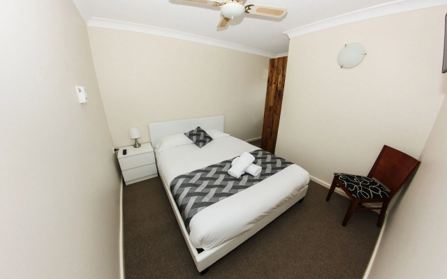 Narimba Motel