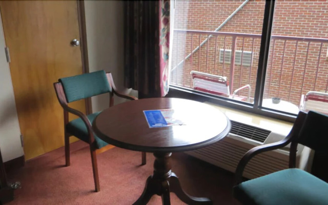 Riverside Motor Lodge - Pigeon Forge