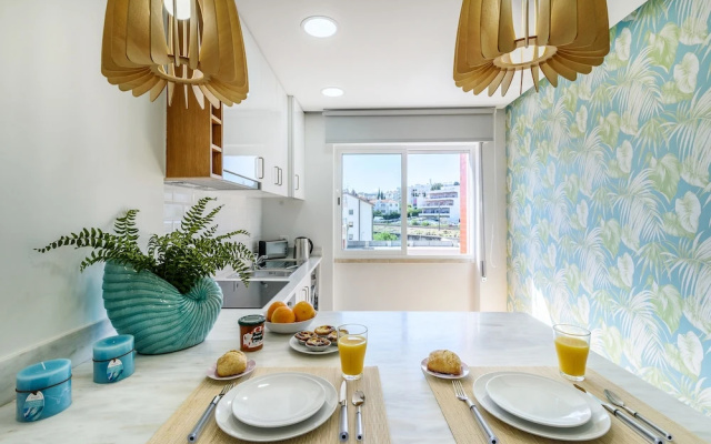 Paço de Arcos Suite & Beach Apartment