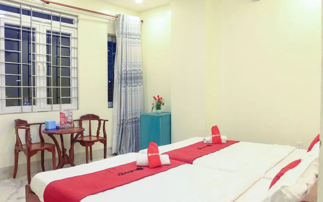RedDoorz Plus  Dong Den Street