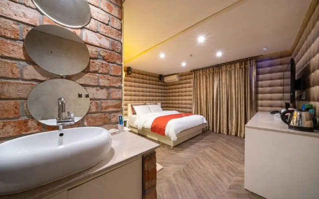 Bucheon Sangdong R Hotel