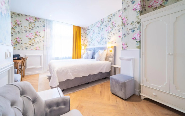 Grand Hotel Normandy by CW Hotel Collection