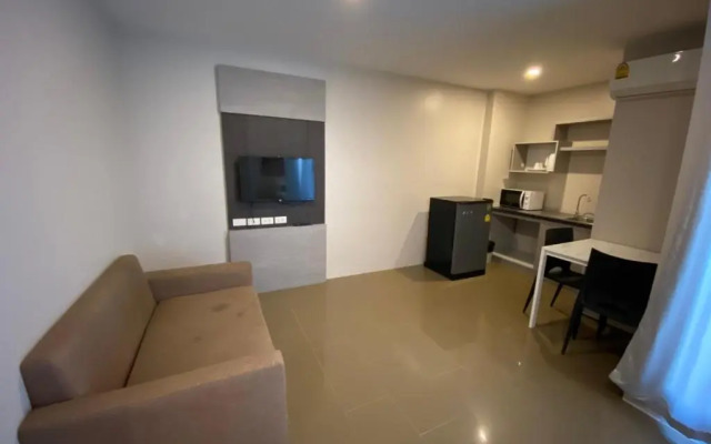 Rq Bangkok Sukhumvit 107 By Collection O