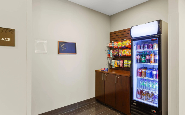 Comfort Inn & Suites