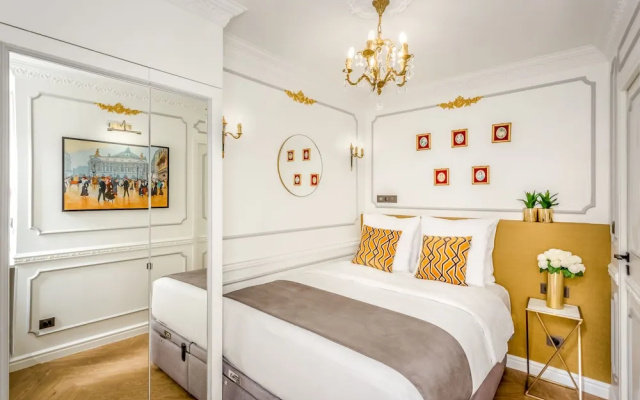 Luxury 2 bedroom 2.5 bathroom Louvre