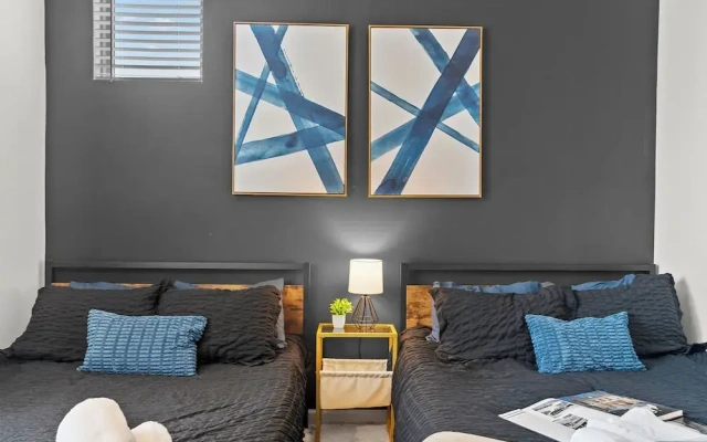 Upscale King 4BR Suite Uptown Charlotte