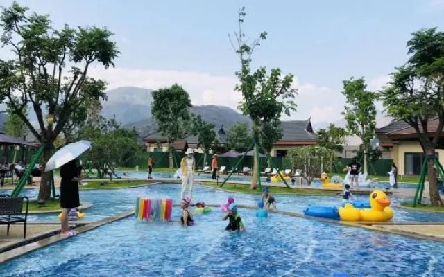 Howard Johnson The Bund Hotel Gasa