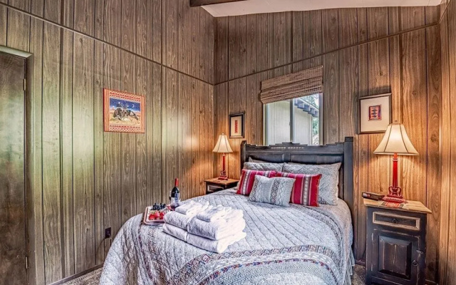 Innjoy - Two Bedroom Cabin
