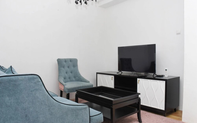 Comfort And Spacious 1Br At Pakubuwono Terrace Apartment