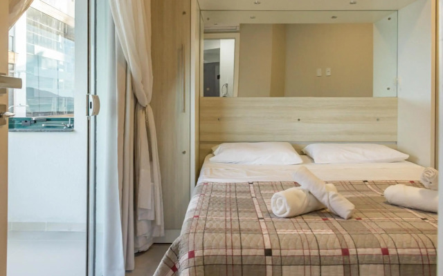 Apartamento em condomínio Pé na Areia em Itapema N1672