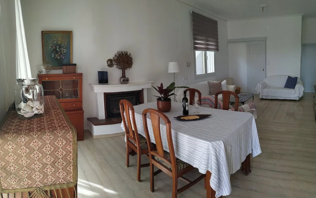 House Sleeps 4 With Pets
