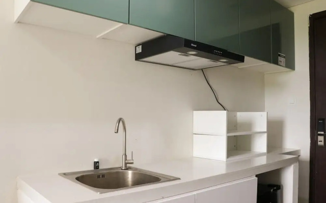 Elegant And Comfy Studio At Daan Mogot City Apartment