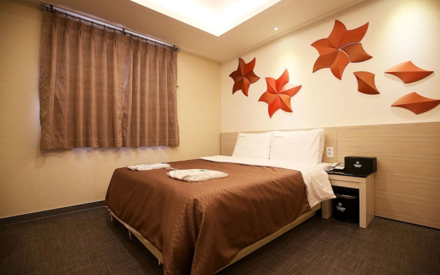 Asan Urban Brown Hotel