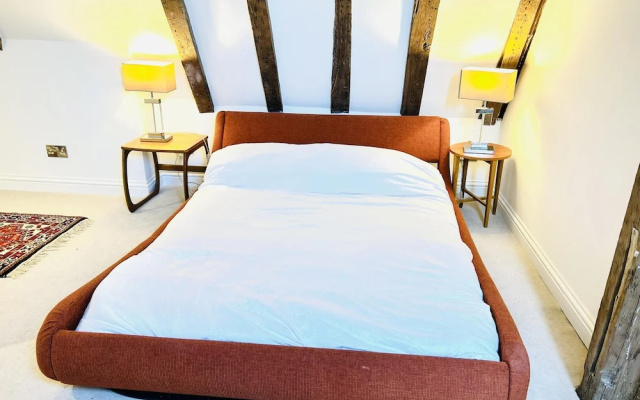 3 Bed Cottage - Sleeps 6 - Pets - Parking - Wifi