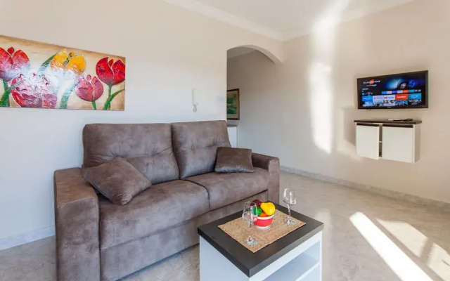 Merill Pool and Sea Charming Apart 4