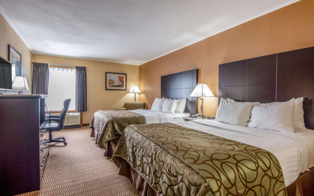 Quality Inn Tully I-81