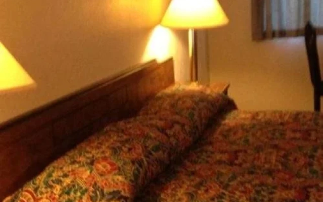 Pine Cone Motel