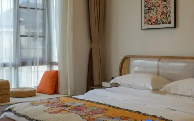 Tengchong Nuanrenju Hot Spring Homestay (Wenxinglou Branch)