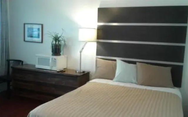 Reno 8 Motel