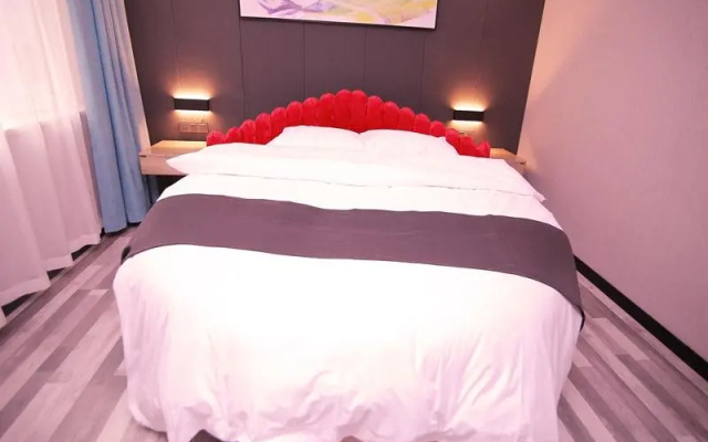 Thank Inn Plus Hotel Shanxi Taiyuan Yingze District Liuxiang Walking Street