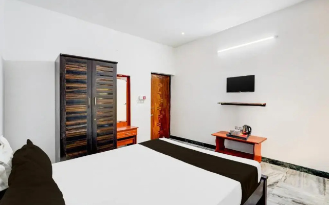 Leo's Home Stay by OYO Rooms