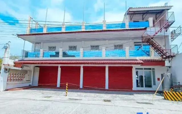 RedDoorz @ Paul Hanz Tourist Inn and Events Place