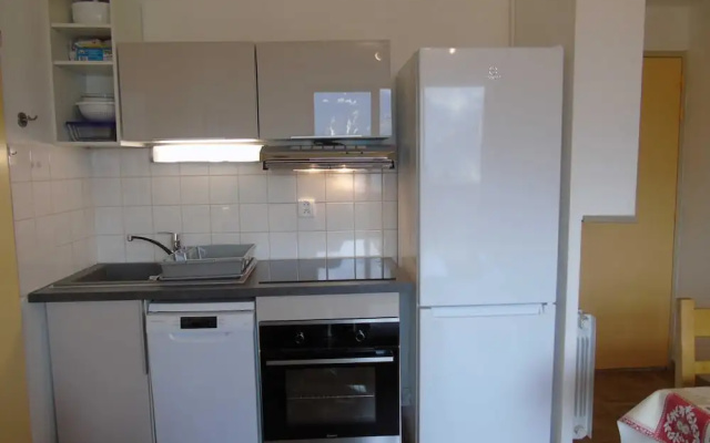 Lou Services Apartment CB38 LSI 001