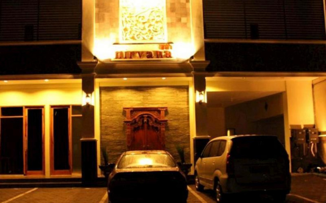 Nirvana Guest House at Wahid Hasyim