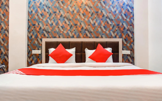 OYO 75647 Hotel A Square