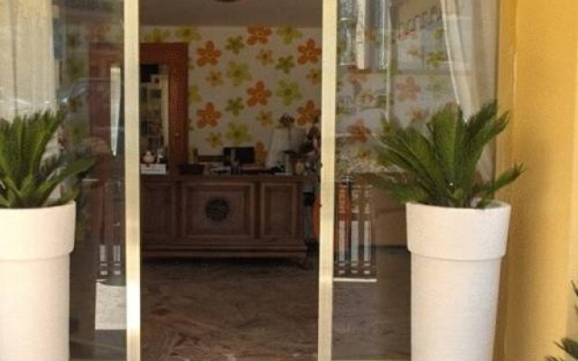 Hotel Morri's вид на фасад