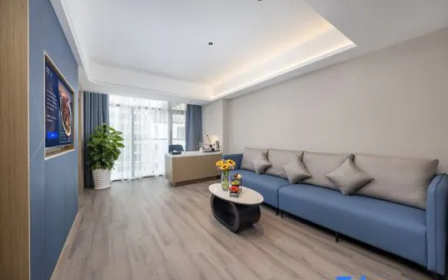 Kyriad Hotel (Lincang Washan Fengcheng Branch)