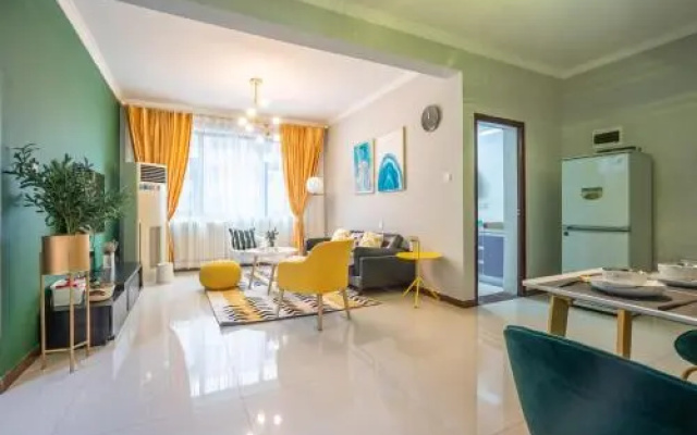 Zhengzhou Zhongyuan·Zhongyuan Wanda· Locals Apartment 00168220