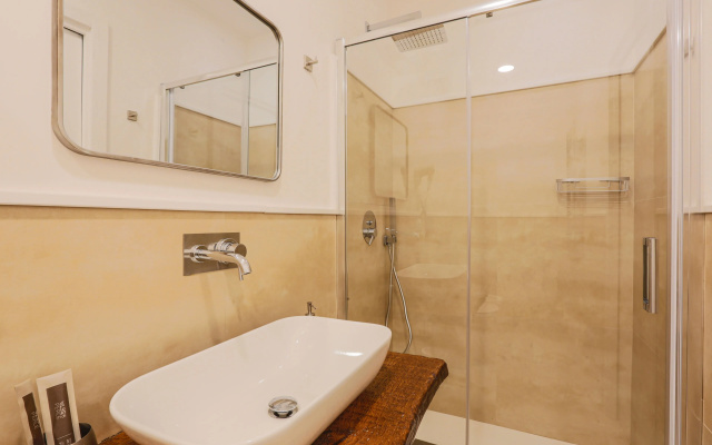 Boutique Suites 186