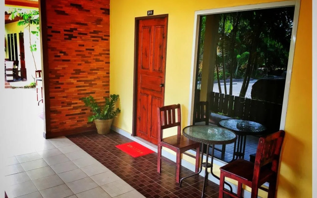 Tharadol Resort