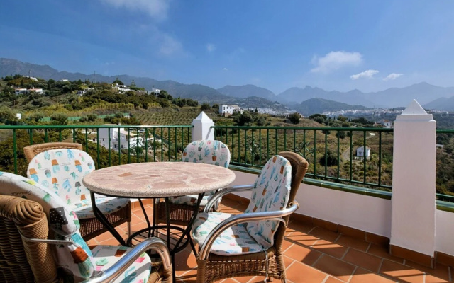 Rustic Villa in Lopera with Terrace