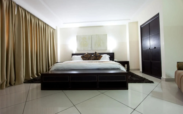 Oak Plaza Hotel - East Legon