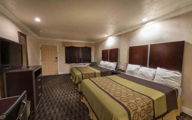Edgewater Inn Reedley