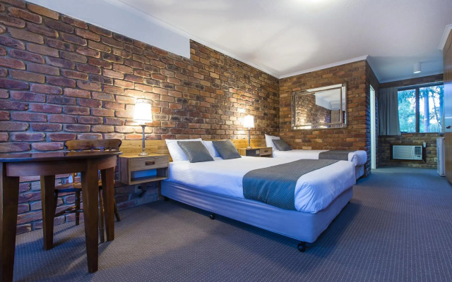 Montville Mountain Inn